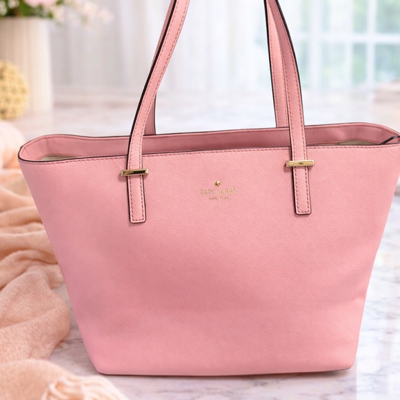kate spade Handbags - Kate Spade Tote